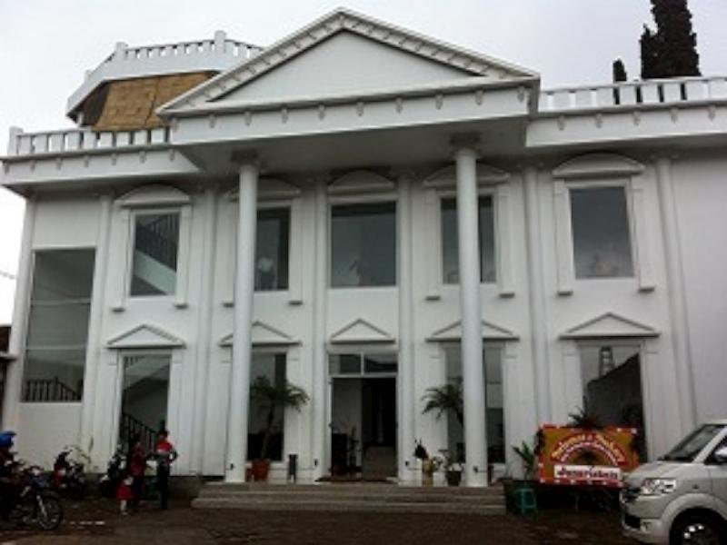 Hotel Alpha Classica Bandung Exterior photo